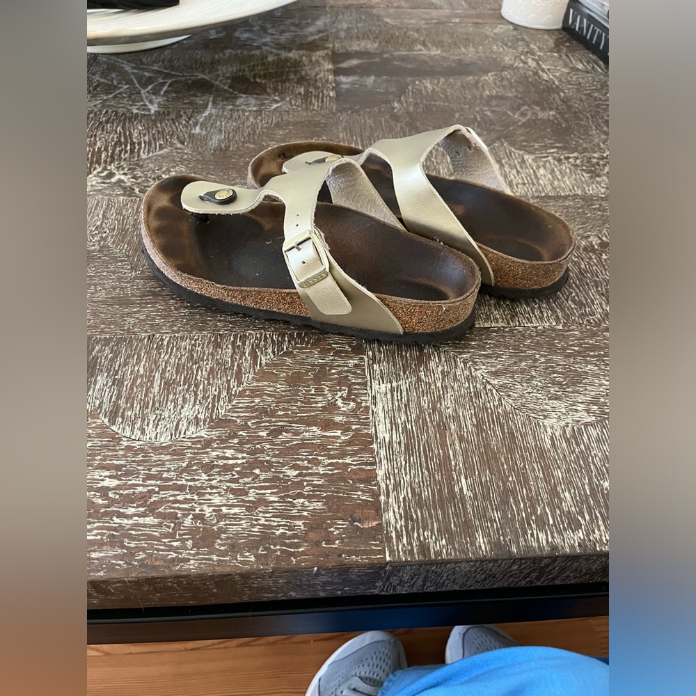 Gold Birkenstock sandals girls 36 - Picture 2 of 4
